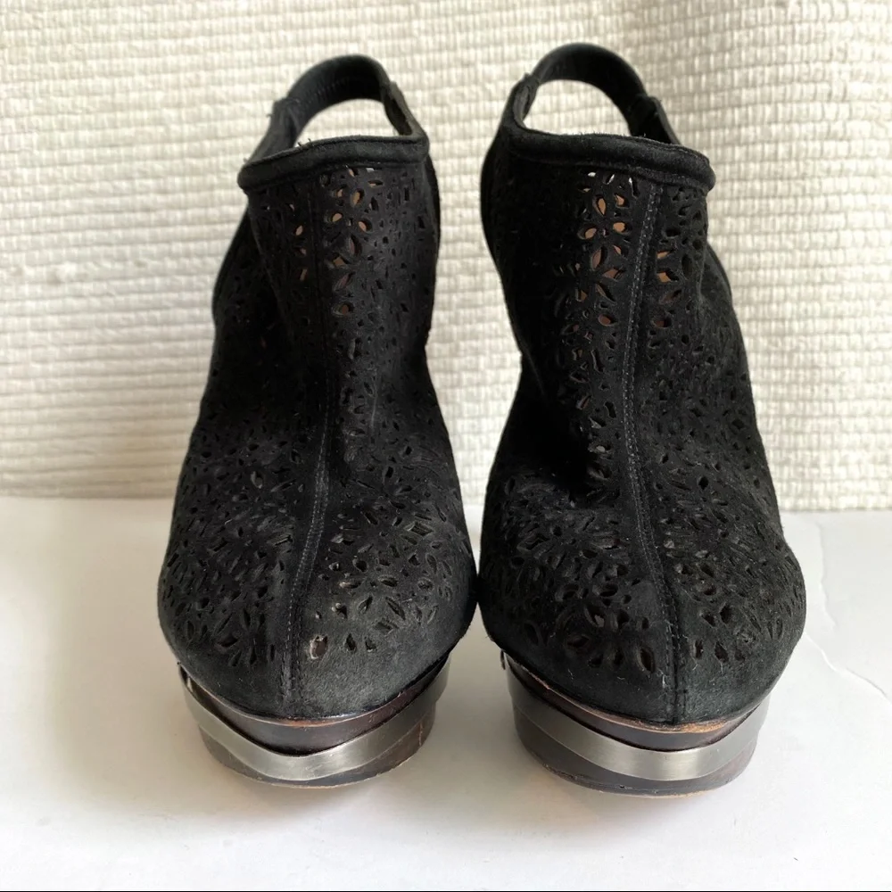 Elizabeth & James Suede Booties 8.5 Perforated Leather Platform Shoes Clogs
